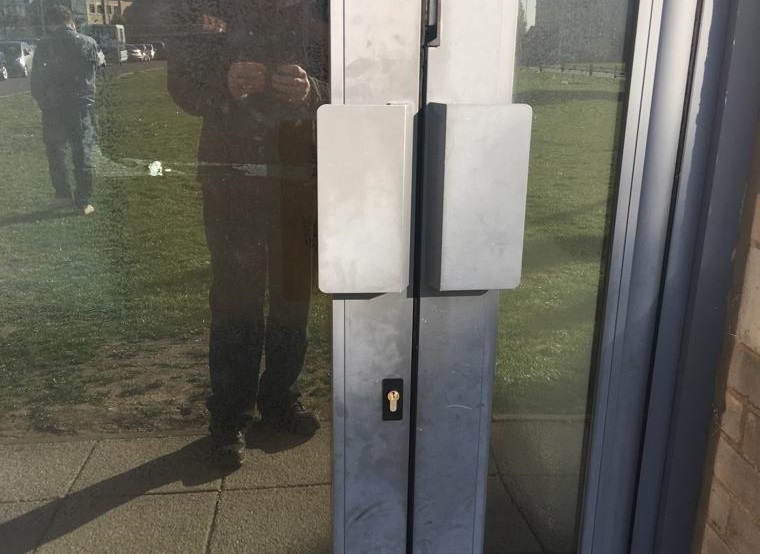 deadlock for closed aluminium door in cambridge